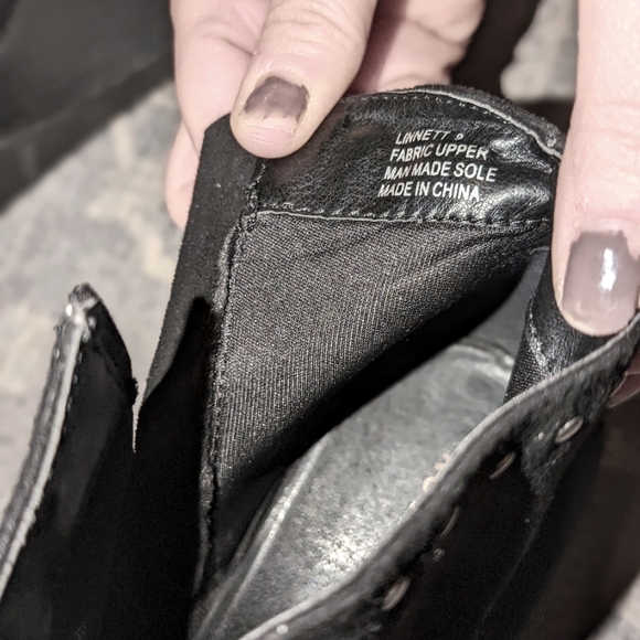 Black wedge boots with studs - Picture 1 of 2